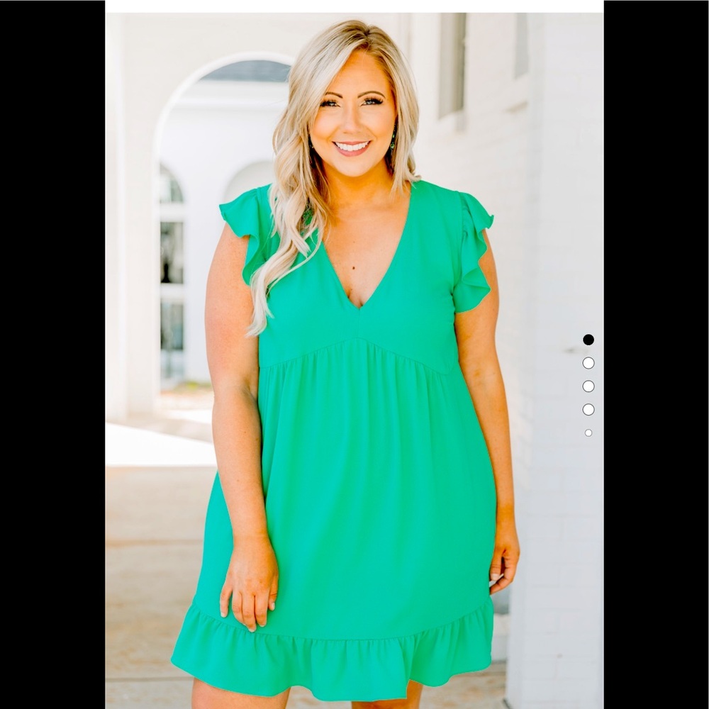 Brand new jade 👗 dress ✨